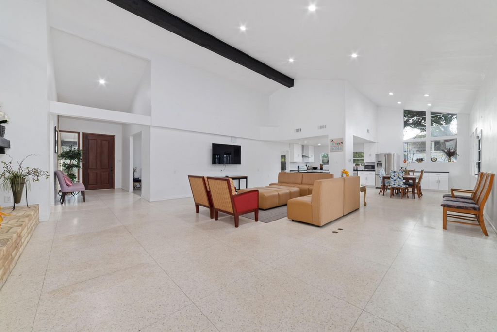 8808 Wateka Drive, Houston, Texas, 77074