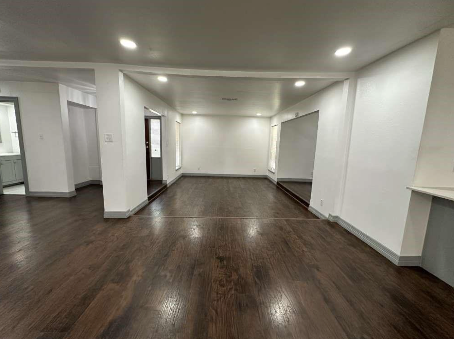 5850 Paisley Street, Houston, Texas, 77096-3911