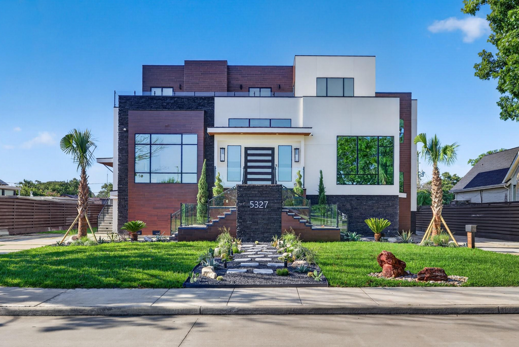 5327 S Braeswood Blvd, Houston, Texas, 77096