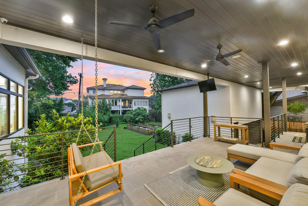 5015 S Braeswood Boulevard, Houston, Texas, 77096