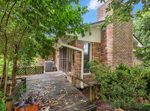 4910 Yarwell Drive, Houston, Texas, 77096-4235